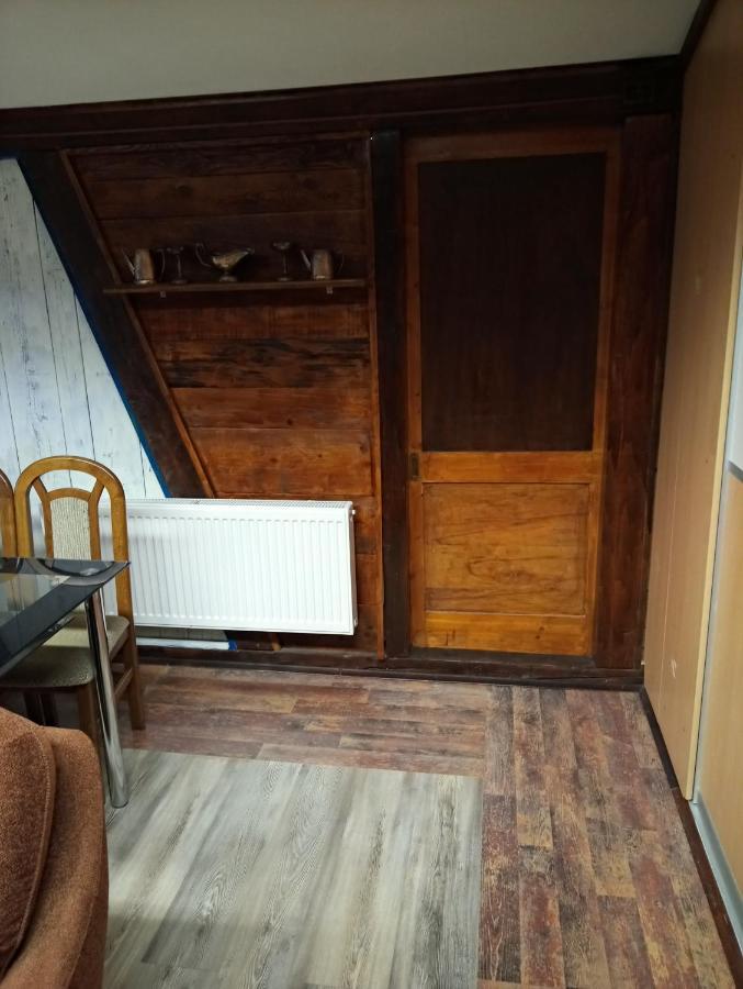 Apartments Pomjan Pogled Na Gore Exterior photo
