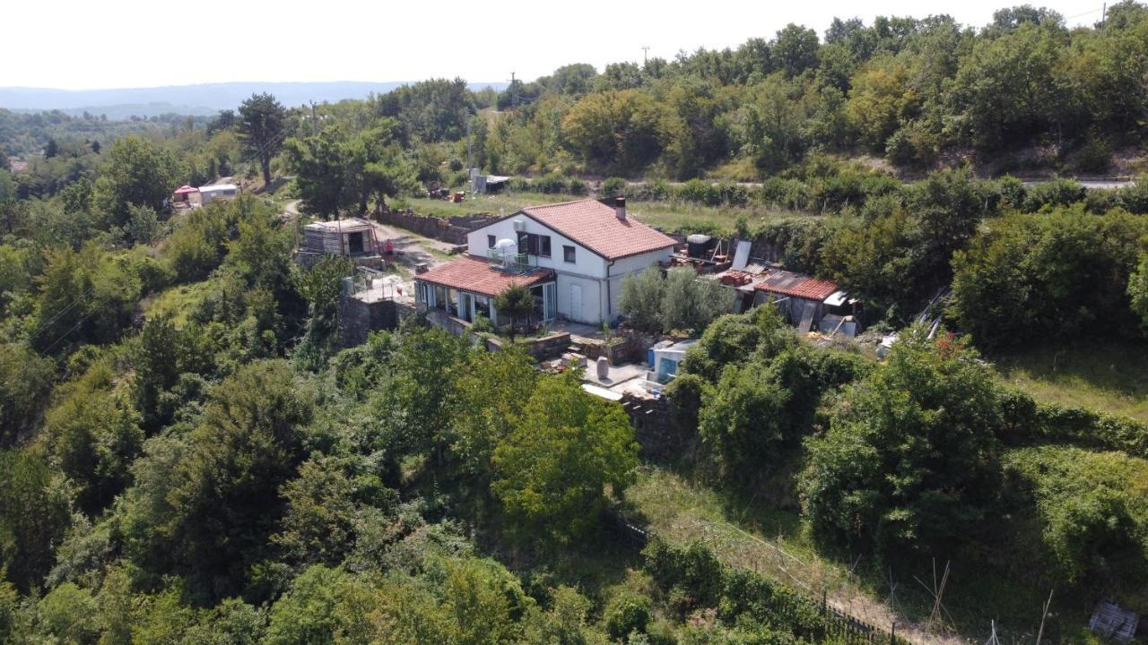 Apartments Pomjan Pogled Na Gore Exterior photo