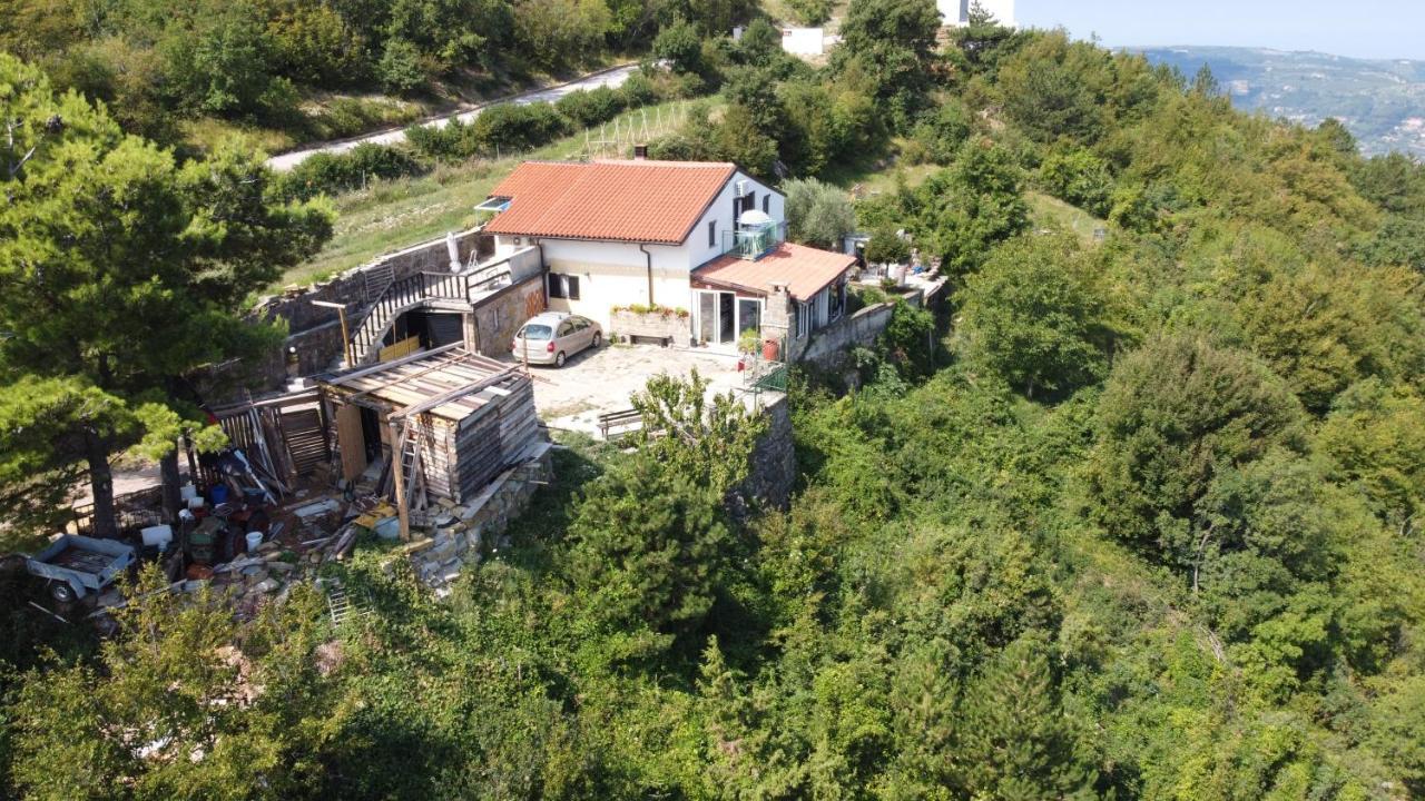 Apartments Pomjan Pogled Na Gore Exterior photo
